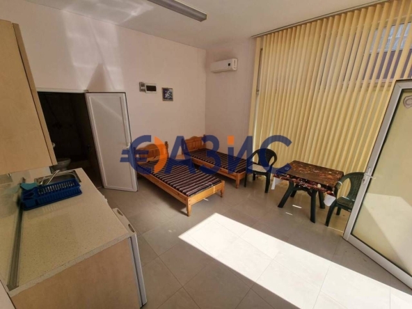 Двустаен апартамент в к.к. Слънчев бряг - 70 кв.м за 528 €/кв.м - Снимка #1