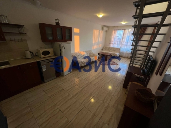Четиристаен апартамент в Свети Влас - 138 кв.м за 527 €/кв.м - Снимка #1