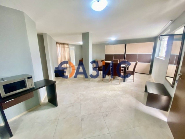 Тристаен апартамент в Свети Влас - 117 кв.м за 523 €/кв.м - Снимка #1