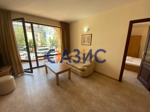 Тристаен апартамент в к.к. Слънчев бряг - 87 кв.м за 680 €/кв.м - Снимка #1