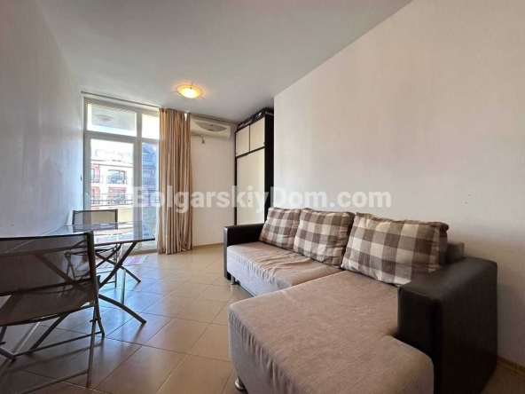 Двустаен апартамент в к.к. Слънчев бряг - 52 кв.м за 652 €/кв.м - Снимка #1