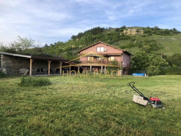 Къща в с. Чернево, Област Варна - 300 кв.м за 2400 €/кв.м - Снимка #1