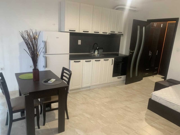 Дава се под наем Едностаен апартамент в Пловдив, Южен - 42 кв.м за 224.4 € - Снимка #1