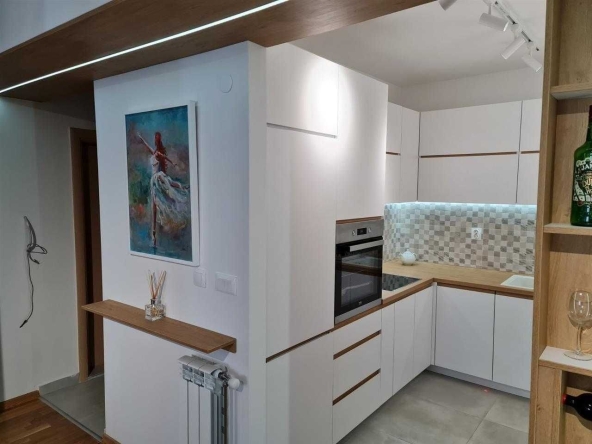 Дава се под наем Двустаен апартамент в Бургас, Лазур - 67 кв.м за 183.6 € - Снимка #1