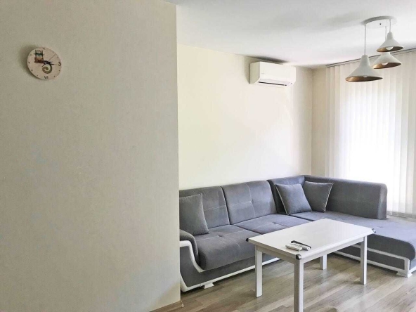 Дава се под наем Тристаен апартамент в Пловдив, Център - 88 кв.м за 448.8 € - Снимка #1