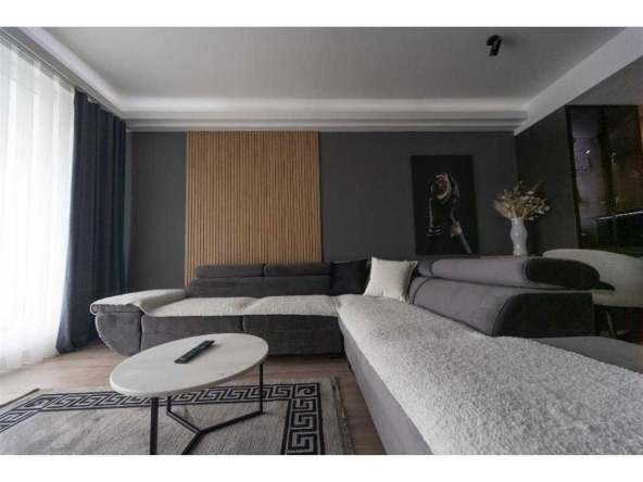 Дава се под наем Двустаен апартамент в Бургас, Братя Миладинови - 67 кв.м за 219.3 € - Снимка #1