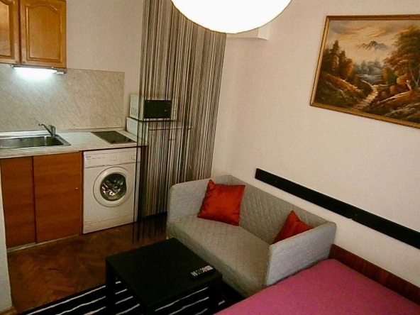 Дава се под наем Едностаен апартамент в София, Яворов - 20 кв.м за 478.38 € - Снимка #1