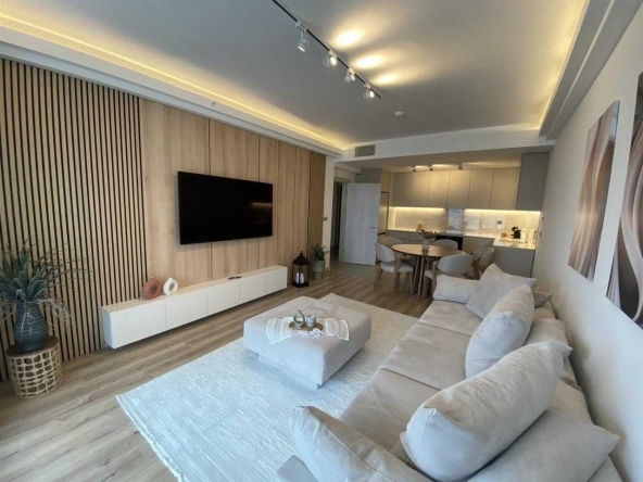 Дава се под наем Тристаен апартамент в Пловдив, Център - 90 кв.м за 398.82 € - Снимка #1