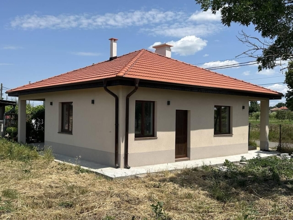 Къща в с. Ливада, Област Бургас - 100 кв.м за 607 €/кв.м - Снимка #1