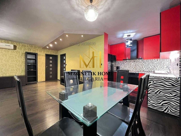 Дава се под наем Тристаен апартамент в Бургас, Изгрев - 100 кв.м за 612 € - Снимка #1