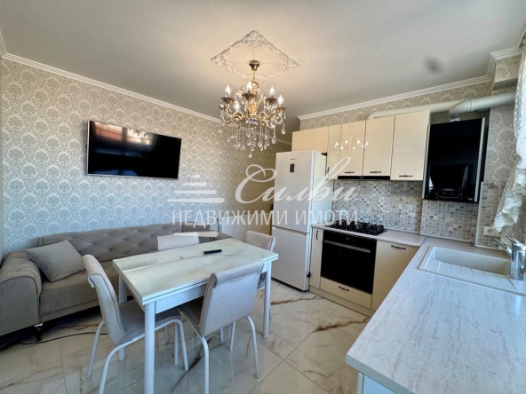 Тристаен апартамент в Шумен, Добруджански - 65 кв.м за 1036 €/кв.м - Снимка #1
