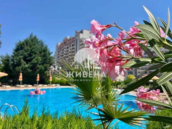 Двустаен апартамент в к.к. Слънчев бряг - 82 кв.м за 541 €/кв.м - Снимка #1