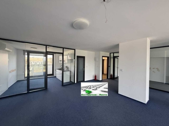 Дава се под наем Офис в Пловдив, Център - 104 кв.м за 1556.01 € - Снимка #1