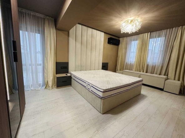 Тристаен апартамент в Пловдив, Мараша - 135 кв.м за 1281 €/кв.м - Снимка #1