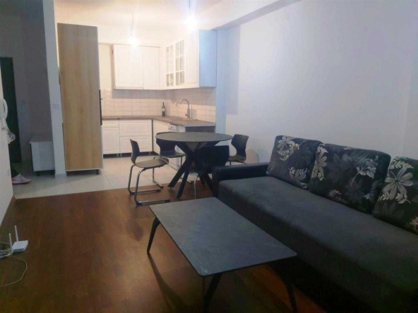 Дава се под наем Двустаен апартамент в Бургас, Възраждане - 48 кв.м за 204 € - Снимка #1