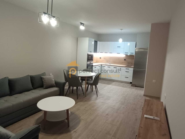 Дава се под наем Двустаен апартамент в Пловдив, Тракия - 65 кв.м за 448.8 € - Снимка #1