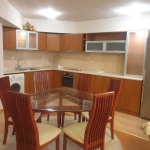 Дава се под наем Тристаен апартамент в Пловдив, Кършияка - 100 кв.м за 498.27 € - Снимка #1