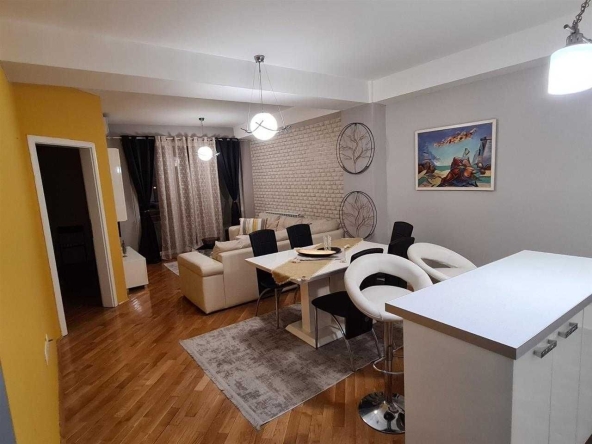 Дава се под наем Двустаен апартамент в Бургас, Зорница - 53 кв.м за 204 € - Снимка #1