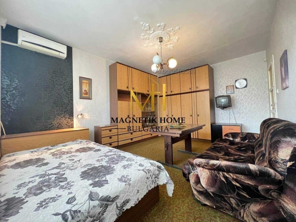 Дава се под наем Двустаен апартамент в Бургас, Лазур - 50 кв.м за 229.5 € - Снимка #1