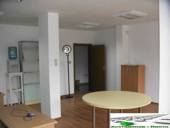 Дава се под наем Офис в Пловдив, Кършияка - 124 кв.м за 747.66 € - Снимка #1