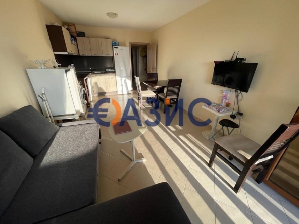 Тристаен апартамент в к.к. Слънчев бряг - 88 кв.м за 638 €/кв.м - Снимка #1