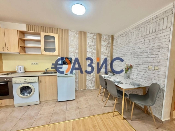 Тристаен апартамент в к.к. Слънчев бряг - 76 кв.м за 594 €/кв.м - Снимка #1