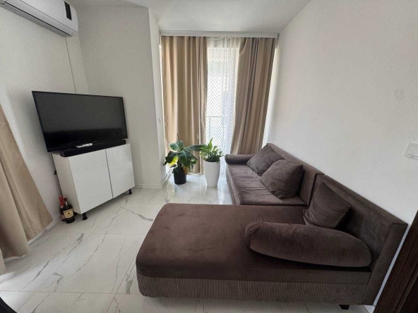 Дава се под наем Тристаен апартамент в София, Банишора - 90 кв.м за 847.62 € - Снимка #1