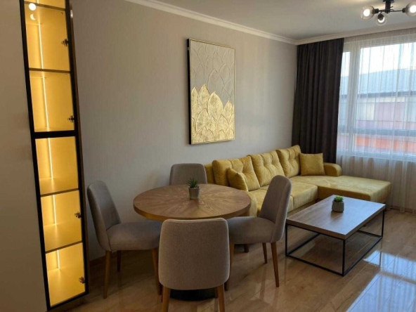 Двустаен апартамент в Пловдив, Съдийски - 65 кв.м за 1240 €/кв.м - Снимка #1