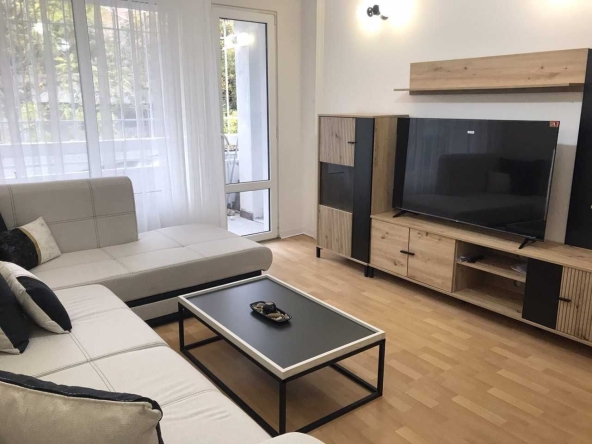 Дава се под наем Тристаен апартамент в Пловдив, Мараша - 90 кв.м за 498.27 € - Снимка #1