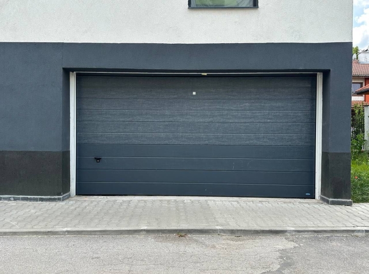 Дава се под наем Гараж / Паркомясто в София, Дружба 1 - 48 кв.м за 40.8 € - Снимка #1