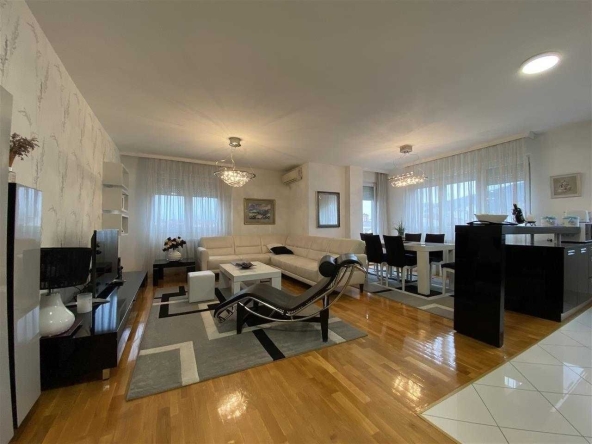 Дава се под наем Двустаен апартамент в София, Зона Б-18 - 60 кв.м за 498.27 € - Снимка #1