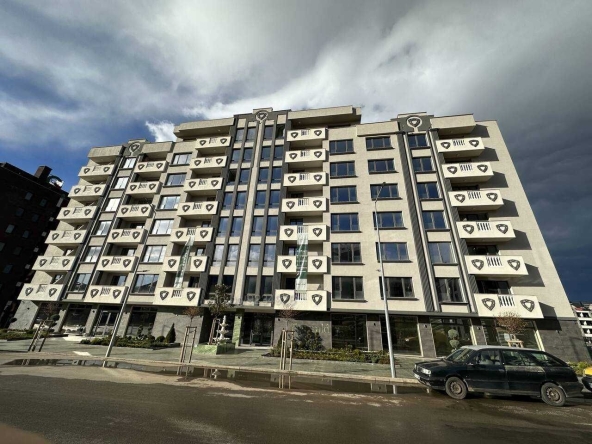 Четиристаен апартамент в София, Манастирски ливади - 188 кв.м за 8 €/кв.м - Снимка #1