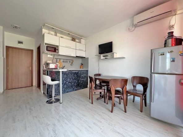 Тристаен апартамент в к.к. Слънчев бряг - 70 кв.м за 503 €/кв.м - Снимка #1