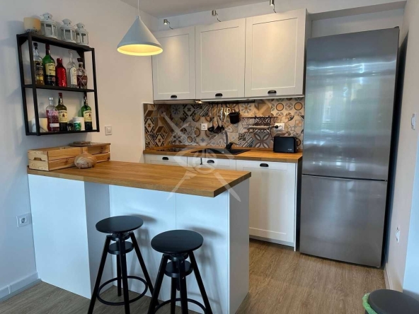 Тристаен апартамент в к.к. Слънчев бряг - 90 кв.м за 561 €/кв.м - Снимка #1