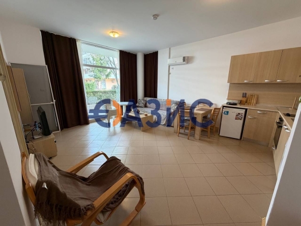Двустаен апартамент в к.к. Слънчев бряг - 78 кв.м за 563 €/кв.м - Снимка #1
