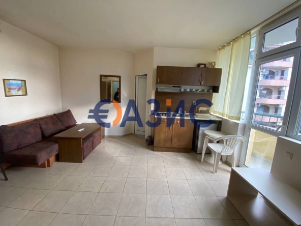 Едностаен апартамент в к.к. Слънчев бряг - 34 кв.м за 885 €/кв.м - Снимка #1