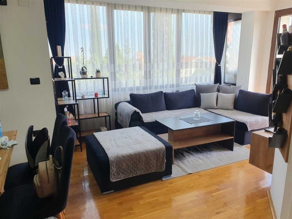 Дава се под наем Двустаен апартамент в София, Зона Б-18 - 55 кв.м за 598.23 € - Снимка #1
