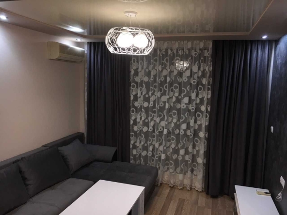 Дава се под наем Едностаен апартамент в Пловдив, Южен - 42 кв.м за 234.09 € - Снимка #1