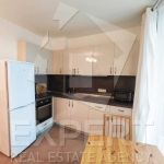 Дава се под наем Едностаен апартамент в Варна, Морска градина - 32 кв.м за 298.86 € - Снимка #1