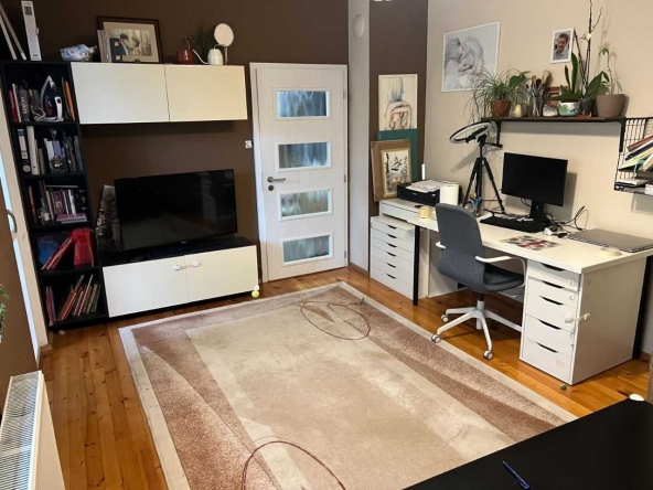 Дава се под наем Тристаен апартамент в София, Левски В - 100 кв.м за 698.19 € - Снимка #1