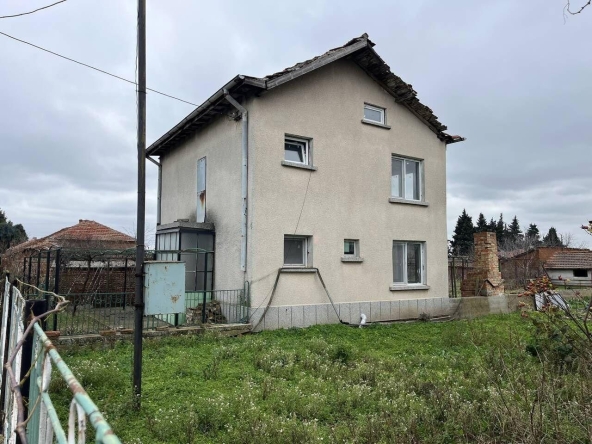 Къща в с. Черни връх, Област Бургас - 400 кв.м за 147 €/кв.м - Снимка #1