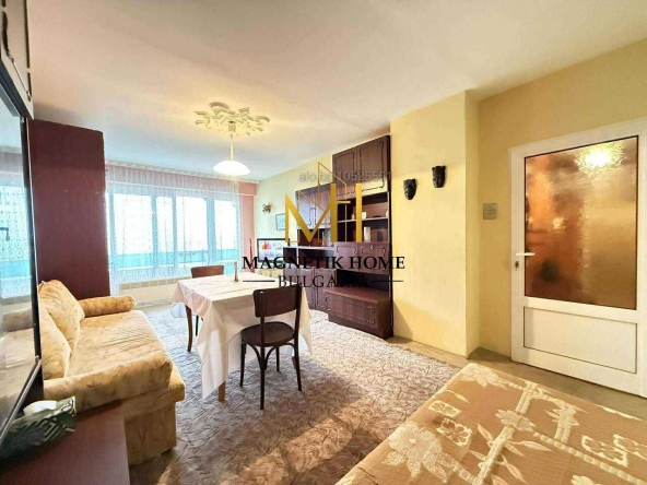 Дава се под наем Тристаен апартамент в Бургас, Изгрев - 75 кв.м за 306 € - Снимка #1