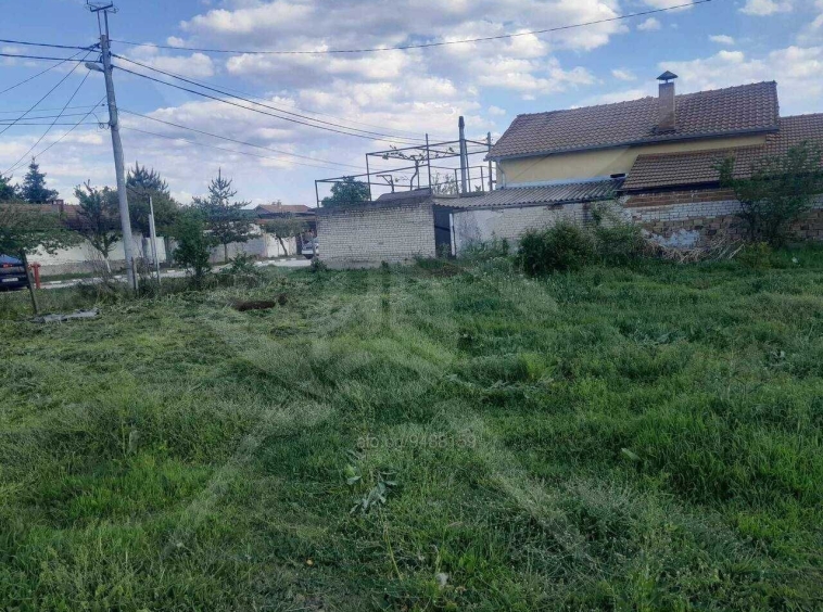 Парцел в с. Граф Игнатиево, Област Пловдив - 2200 кв.м за 34 €/кв.м - Снимка #1