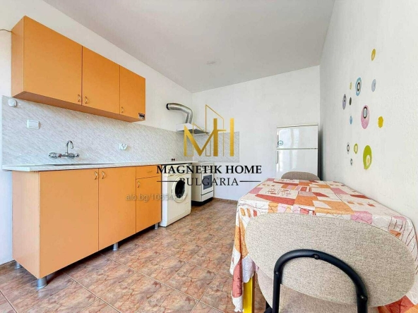 Дава се под наем Двустаен апартамент в Бургас, Славейков - 48 кв.м за 328.95 € - Снимка #1