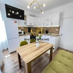 Дава се под наем Тристаен апартамент в Бургас, Център - 80 кв.м за 663 € - Снимка #1