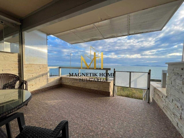 Дава се под наем Тристаен апартамент в Поморие - 99 кв.м за 663 € - Снимка #1