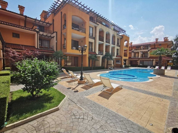 Двустаен апартамент в Свети Влас - 109 кв.м за 877 €/кв.м - Снимка #1