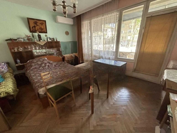 Тристаен апартамент в Пловдив, Център - 86 кв.м за 1082 €/кв.м - Снимка #1