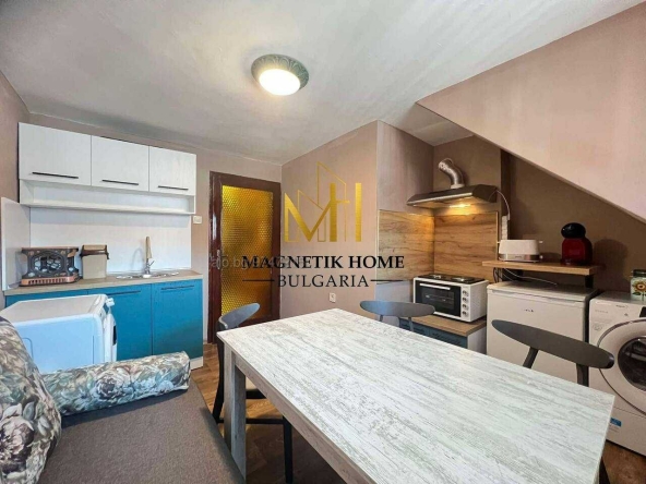 Дава се под наем Двустаен апартамент в Бургас, Лазур - 50 кв.м за 306 € - Снимка #1