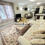 Дава се под наем Двустаен апартамент в Бургас, Център - 80 кв.м за 561 € - Снимка #1